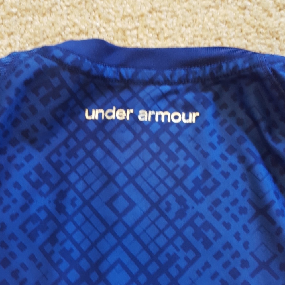 Women's Under armour heat gear shirt size Small - Picture 6 of 8